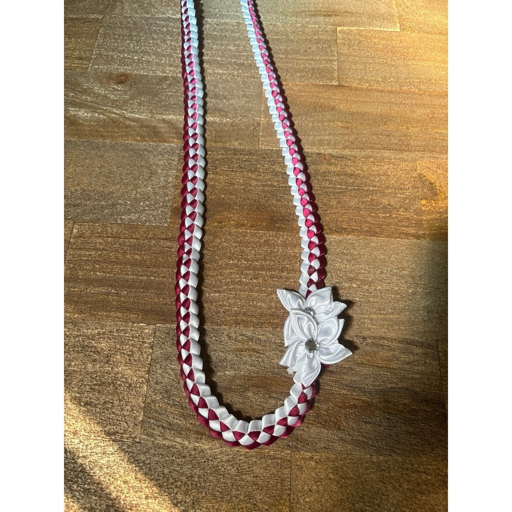 Celebration‎ leis